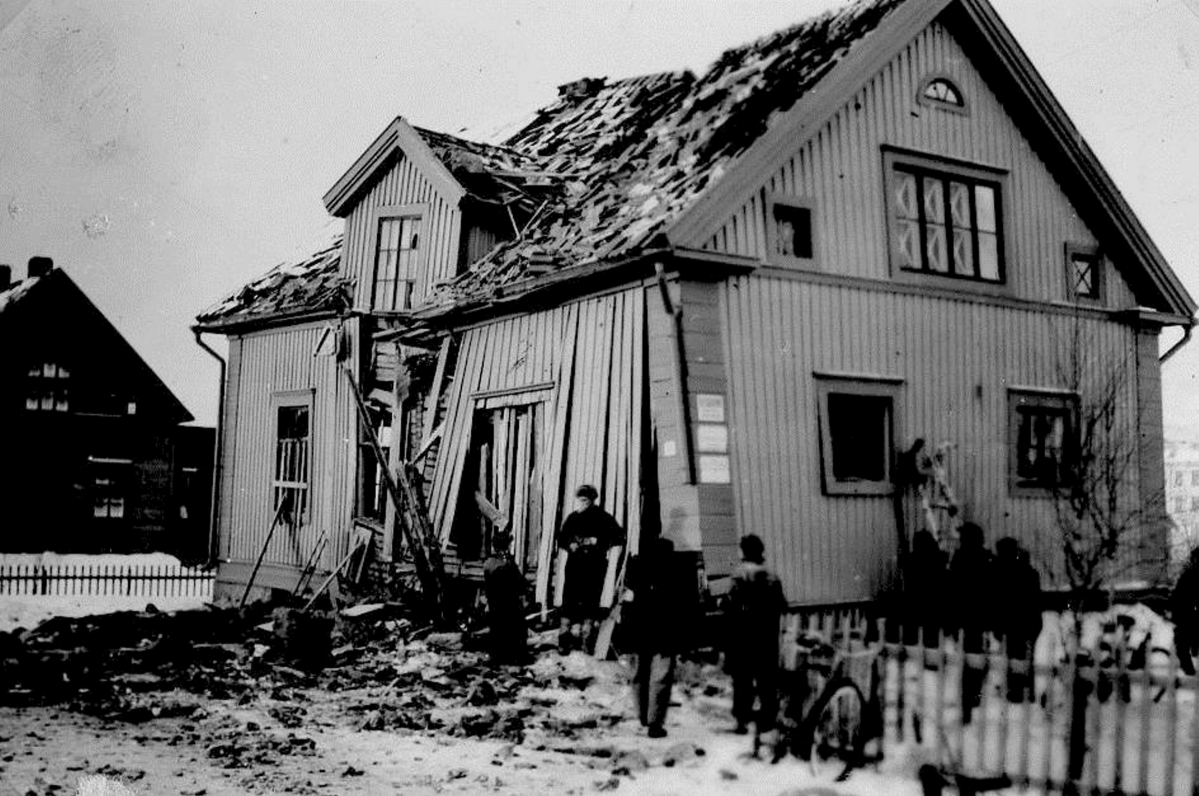 Rekolan talo säilyi pommituksessa pystyssä, mutta tuhoutui käyttökelvottomaksi. Suurin osa irtaimistosta pysyi ehjänä.