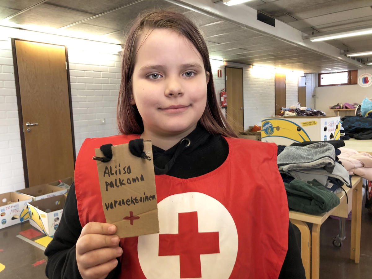 Yhdeksän vuoden ikäinen Aliisa Palkomaa oli kuvausillan nuorin vapaaehtoinen. 