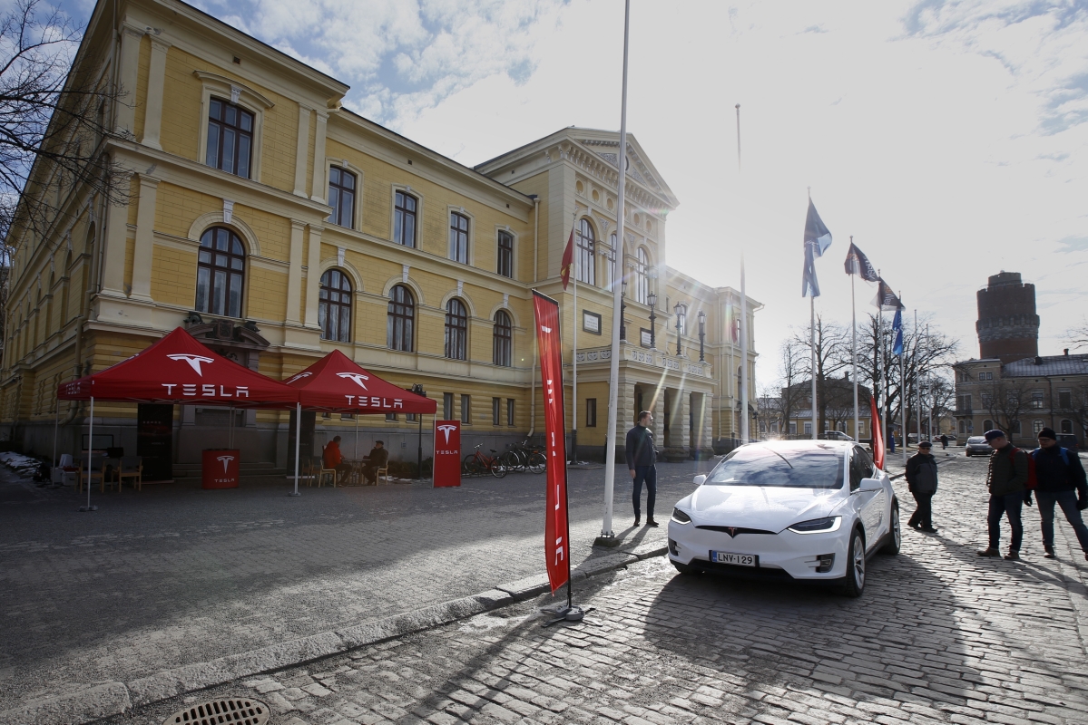 Energyweek alkaa autoilutapahtumalla, jossa voi tutustua sähkö- ja kaasuautoihin