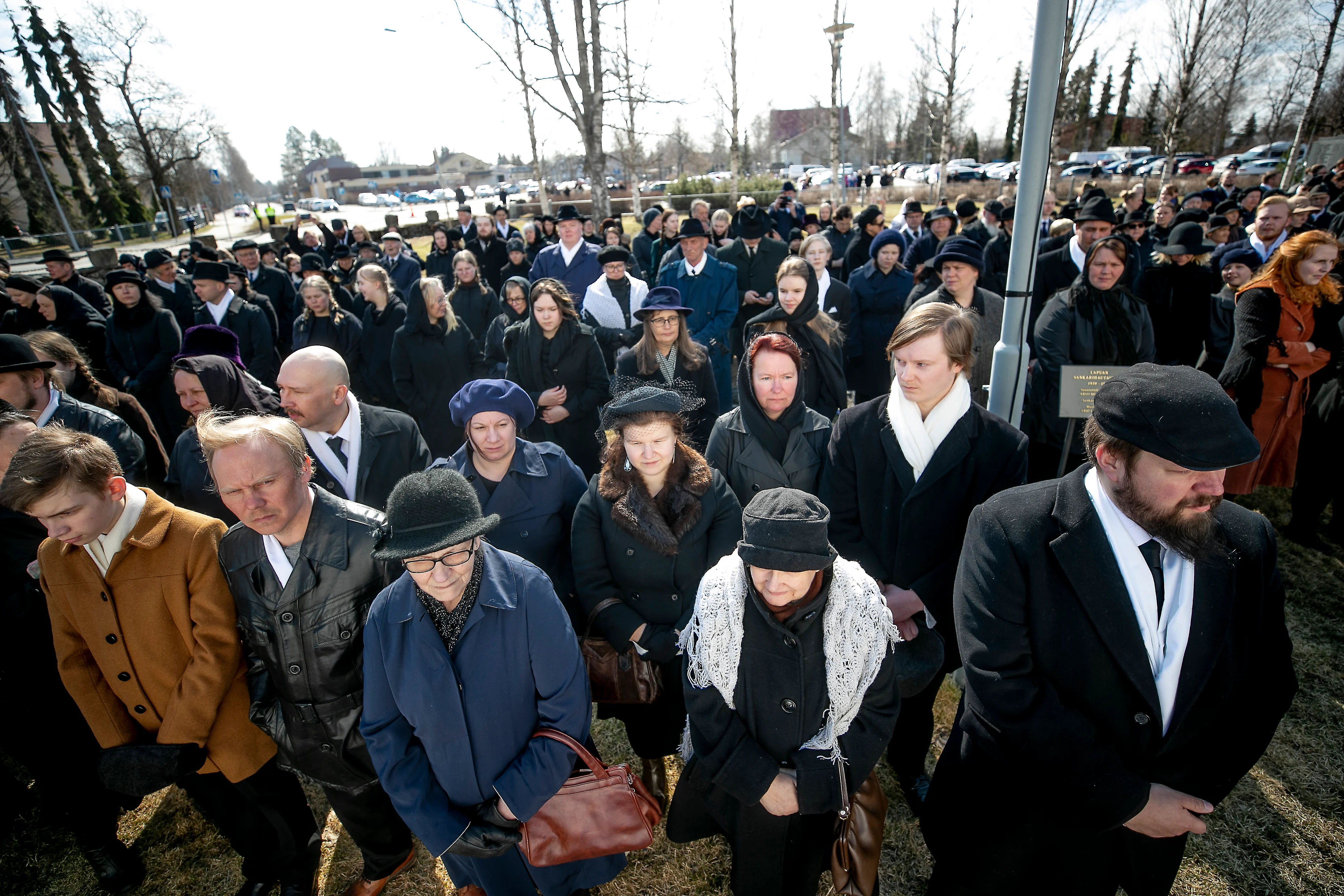 Noin 500 avustajaa saapui kuvauksiin.