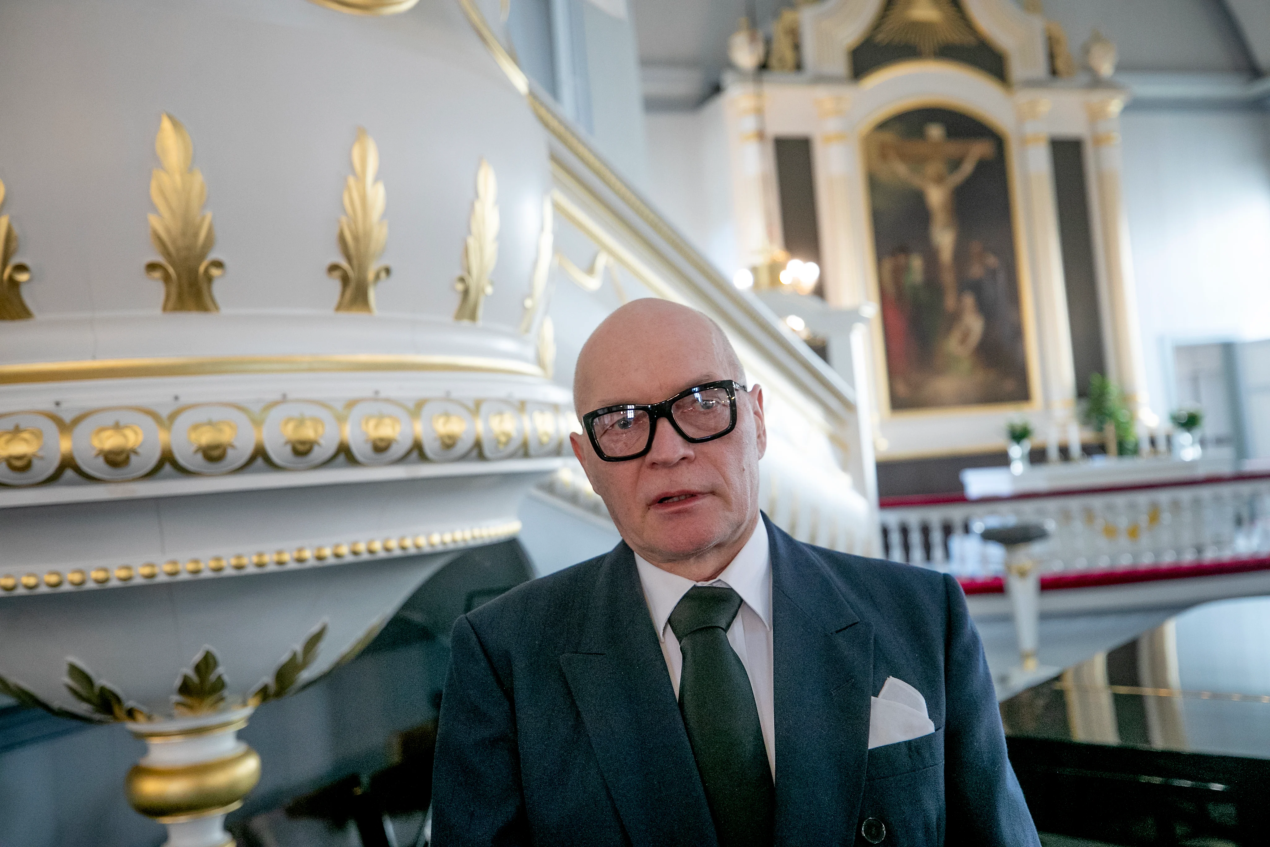 Kekkosta esittävä Matti Mustajärvi sanoo tottuneensa esittämään herrasmiesrooleja.
