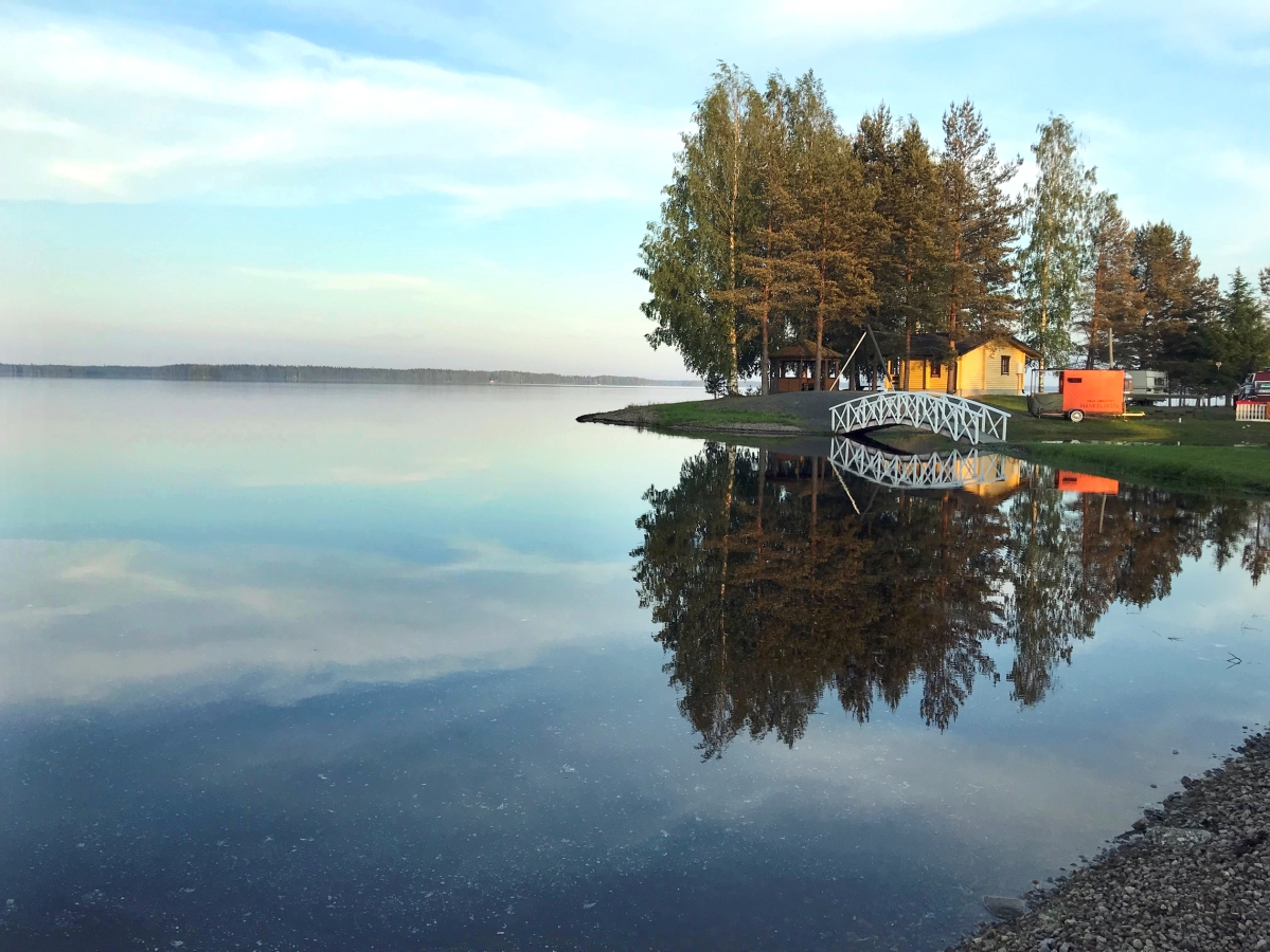 Kalajärven tekojärvi on Kyrönjoen tulvasuojelun vuoksi Seinäjoen Peräseinäjoelle rakennettu tekoallas. Kalajärvi tarjoaa monipuoliset mahdollisuudet lomailuun ja vapaa-ajanviettoon. Järven rannalla sijaitsee paljon mökkejä ja leirintäalue. Kalajärven Matkailukeskus on kävijämäärällä mitattuna Seinäjoen suurin matkailukohde. Keskukseen kuuluu Suomen Siirtolaisuusmuseo, joka esittelee suomalaissiirtolaisten elämää eri puolella maailmaa.  
