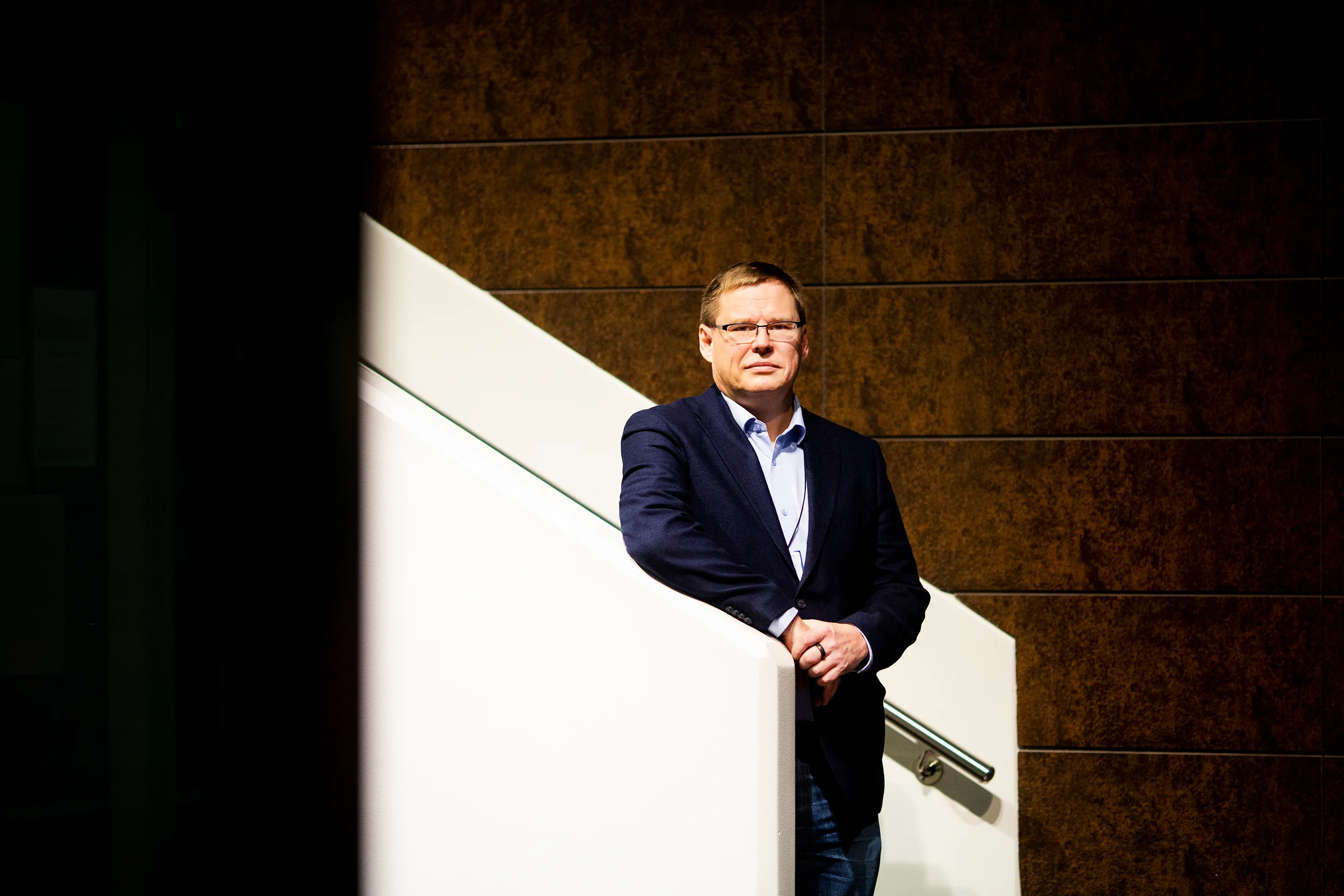 Rikoskomisario Juha Järvelin on erityisen huolissaan törkeiden pahoinpitelyjen määrän kasvusta.