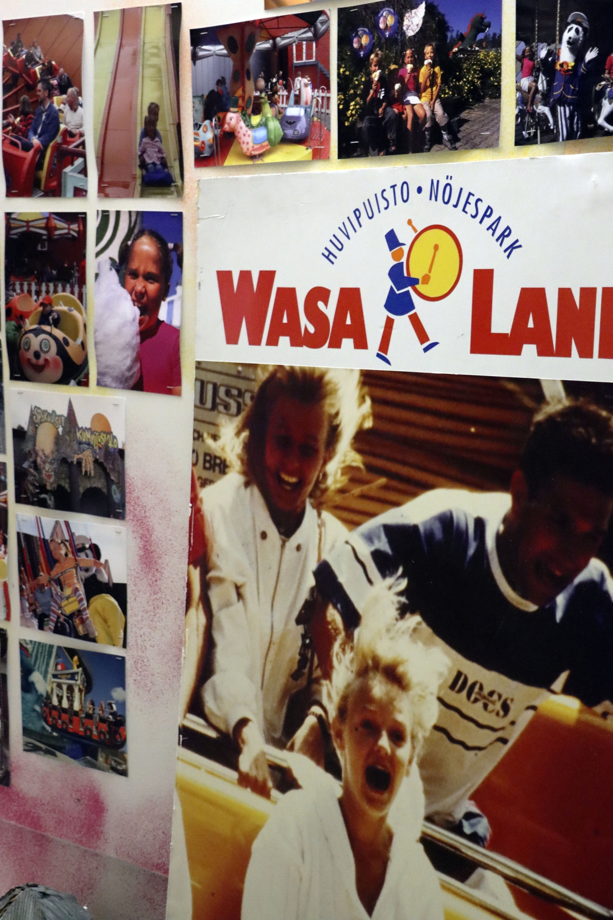 Näyttelyihin on koottu vanhoja kuvia ja esineitä Wasalandiasta ja Tropiclandiasta. Nähtävillä on myös vanhoja paikallisia sanomalehtiä, joista löytyy muun muassa vuoden 1973 Vaasa-lehti.