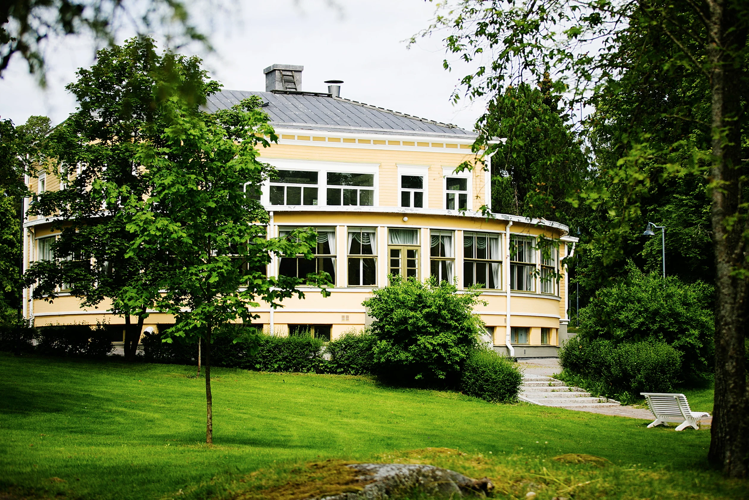 Villa Sandviken on avoinna vielä perjantaina. Sitten se palaa tilausravintolaksi talvikaudeksi. Arkistokuva.