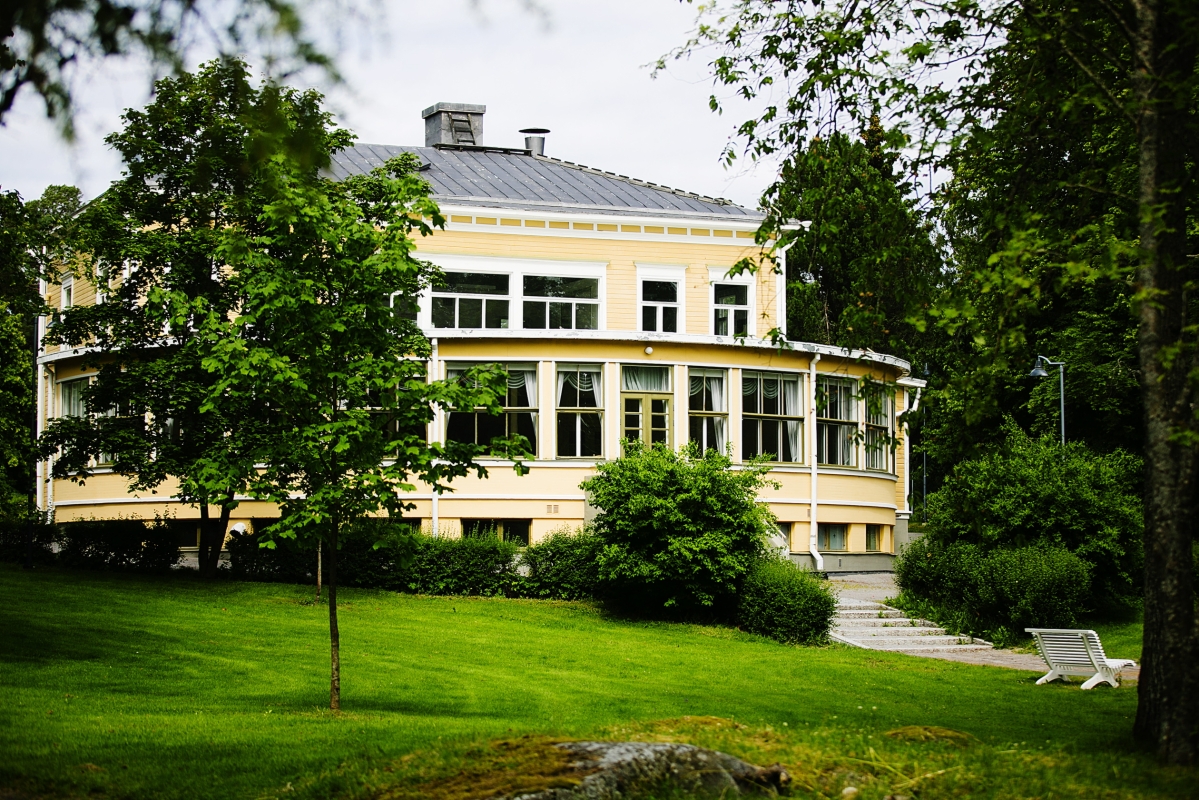 Villa Sandviken on avoinna vielä perjantaina. Sitten se palaa tilausravintolaksi talvikaudeksi. Arkistokuva.