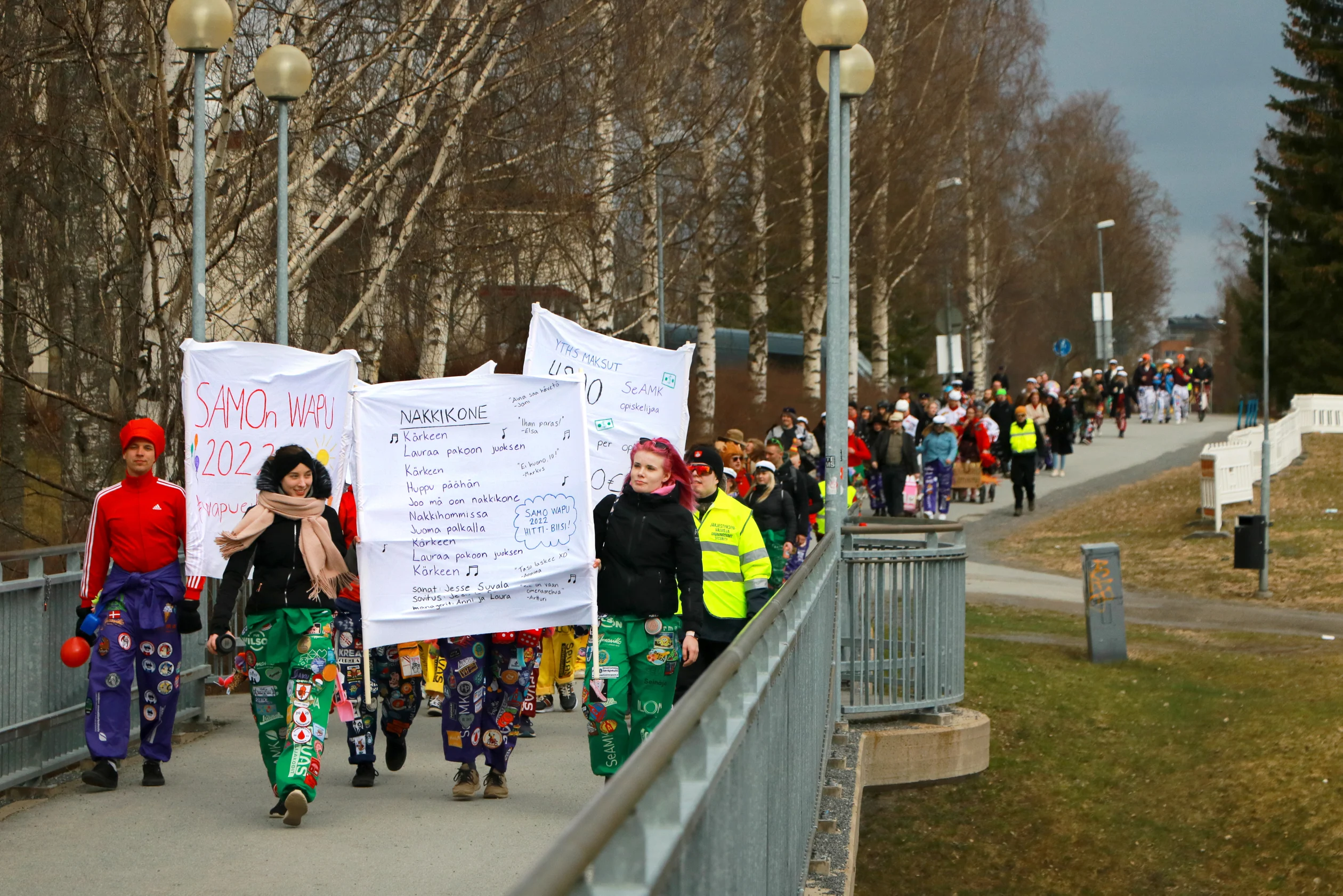 Opiskelijakulkue näkyy ja kuuluu. Tämä kuva on tämän vuoden vapulta.