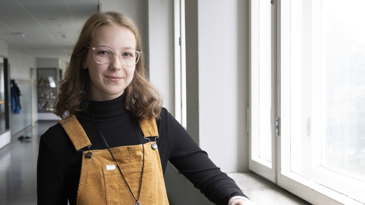 Julia Ahvenniemi pääsee valitsemaan vuoden parasta nuortenkirjaa – Fantasiakirjoissa myös tummia sävyjä