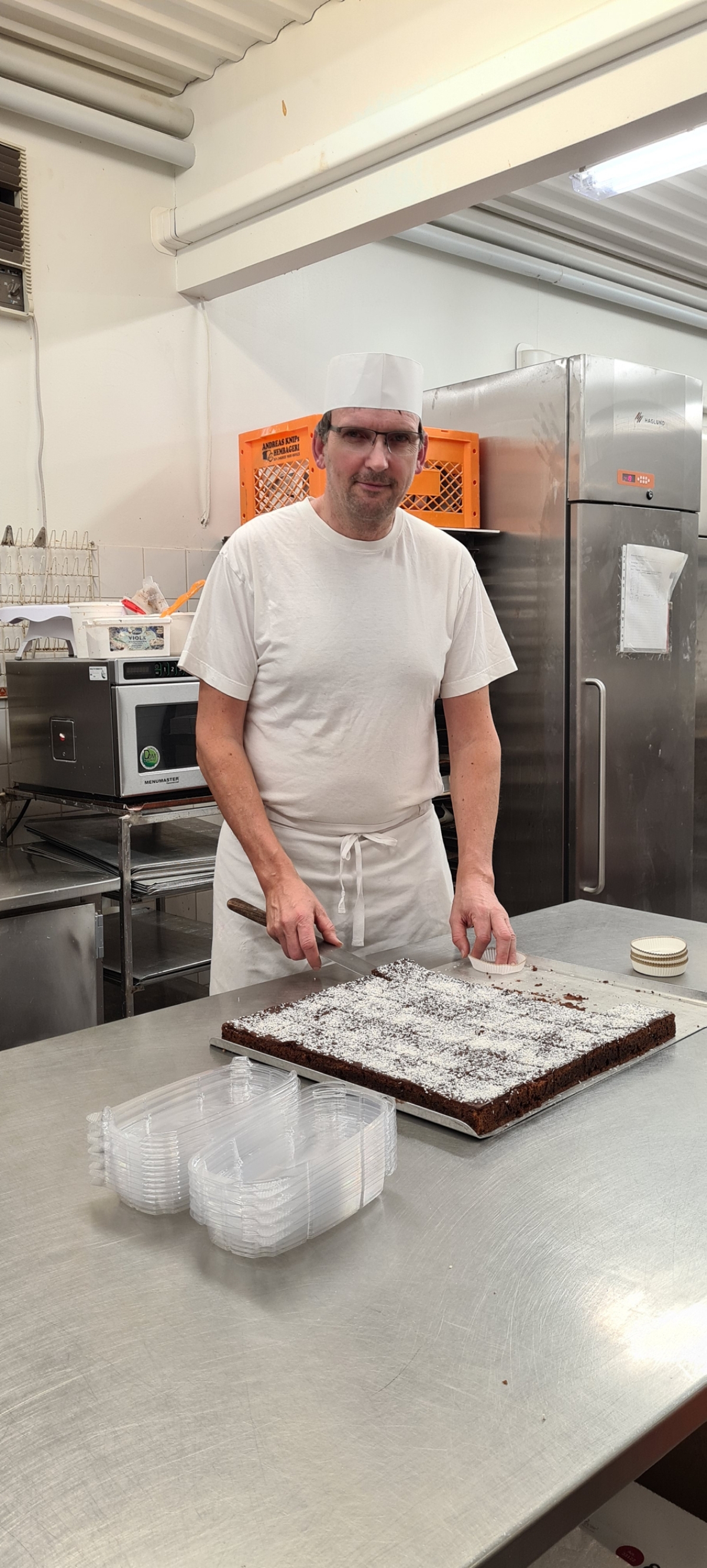 Andreas Knip tekee yhteistyötä paikallisten marjatuottajien kanssa. Leivonnaisissa käytetään kotimaisia marjoja. 