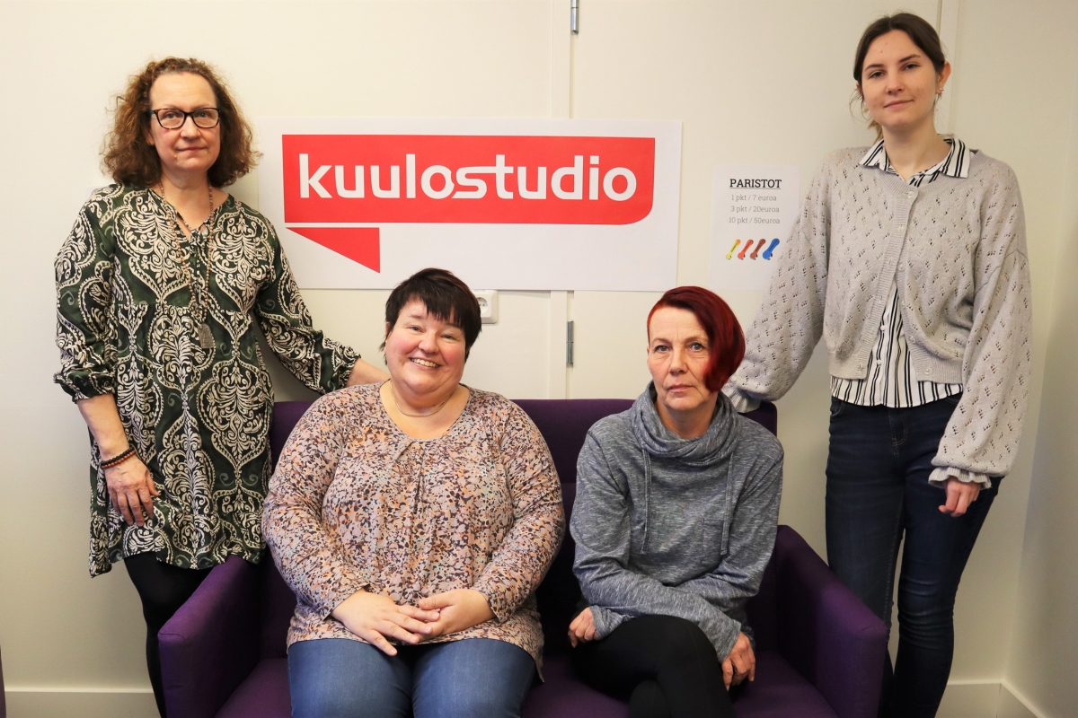 Kuulostudion tiimiin Vaasassa kuuluvat audionomi Anne Nymark, sihteerit Jessica Hopponen ja Teija Mielty sekä audionomi Saara Finne. Kuulostudio toimii myös Seinäjoella, Tampereella ja Porissa.
