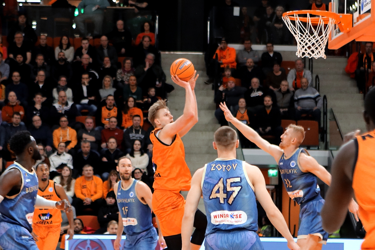 Karhu Basket varmisti FIBA Europe Cupin jatkolohkonsa voiton