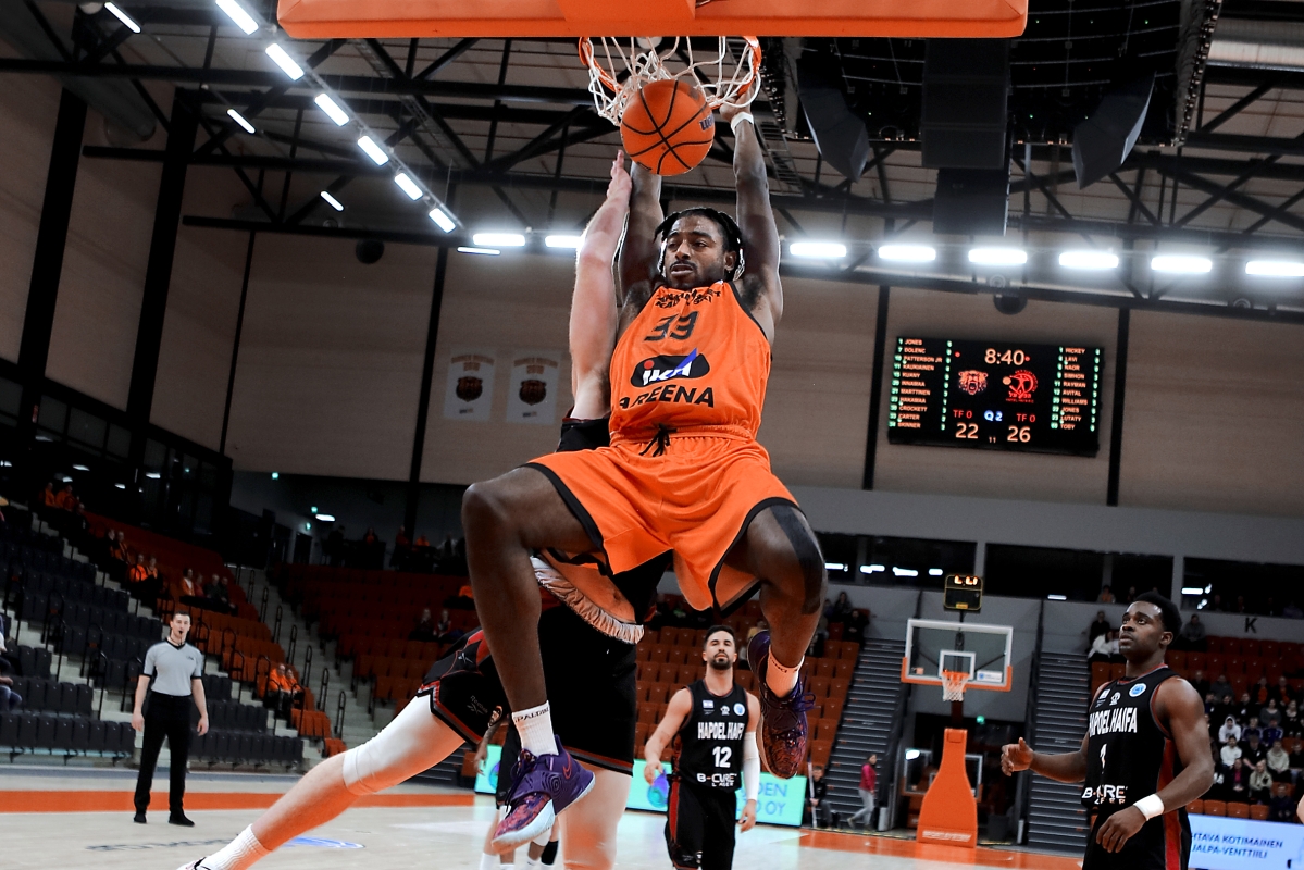 Karhu Basket voitti israelilaiset ennen jatko-otteluita – "Toivottavasti mennään vielä eteenpäin"