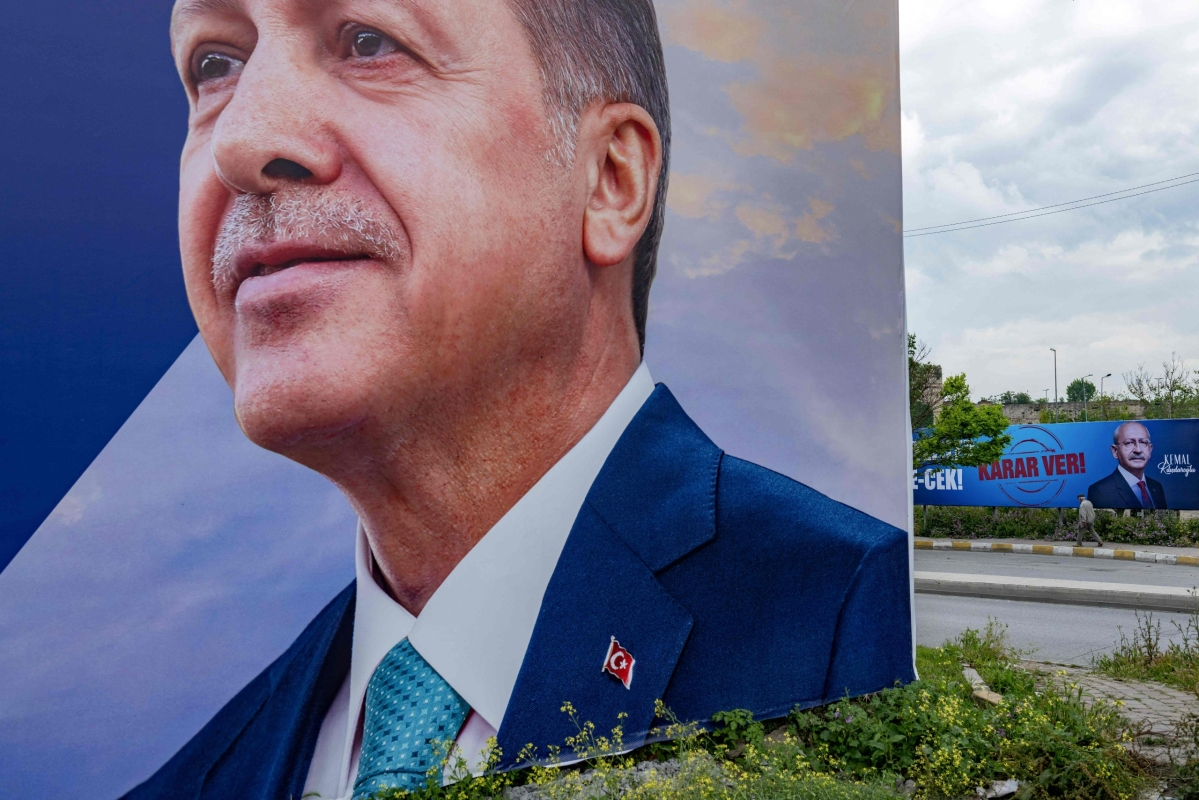 Ensimmäisellä kierroksella istuva presidentti Recep Tayyip Erdogan keräsi melkein 50 prosenttia äänistä, kun opposition ehdokas Kemal Kilicdaroglu sai noin 45 prosentin ääniosuuden. LEHTIKUVA/AFP