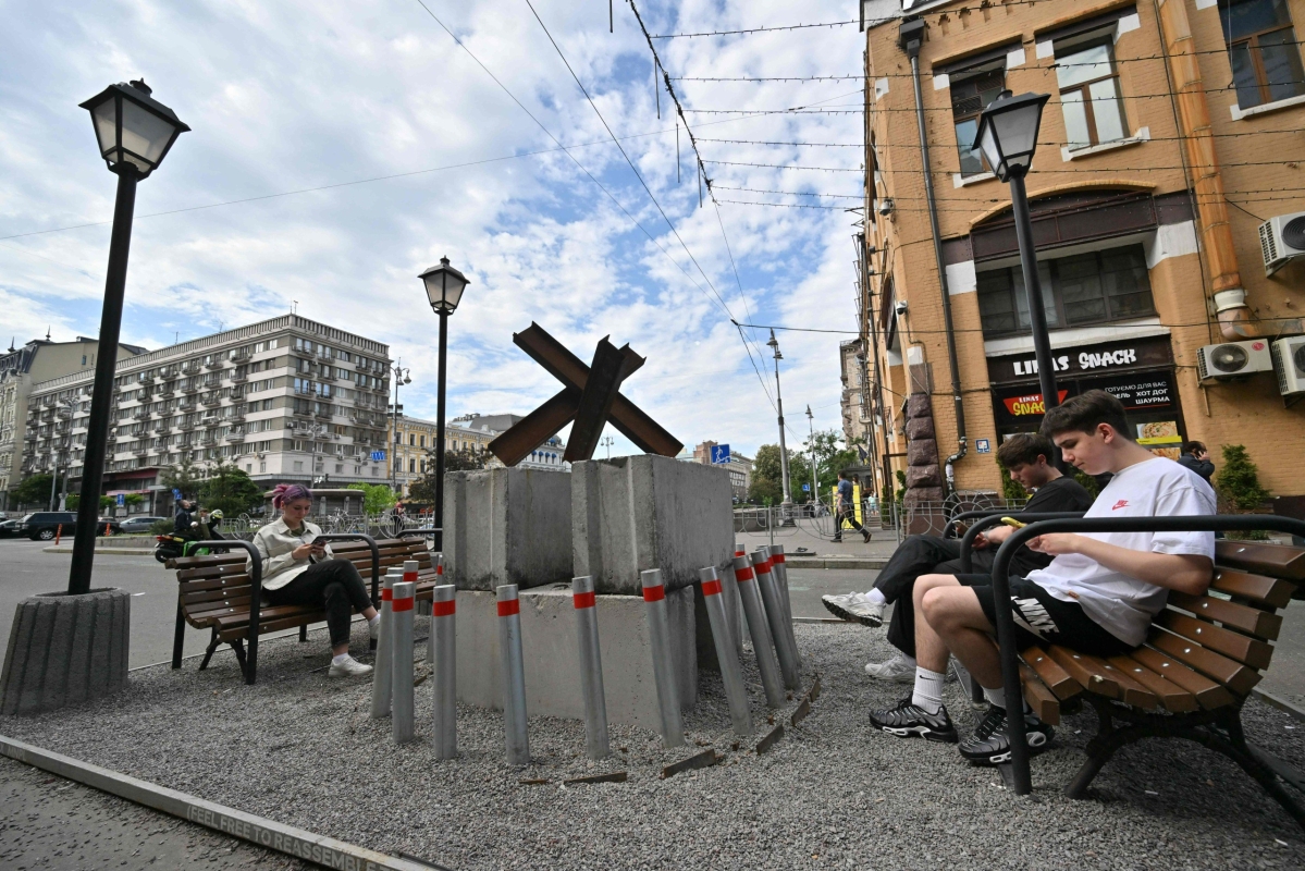 Tankkieste Kiovan keskustassa, kuva tämän viikon keskiviikolta. LEHTIKUVA/AFP