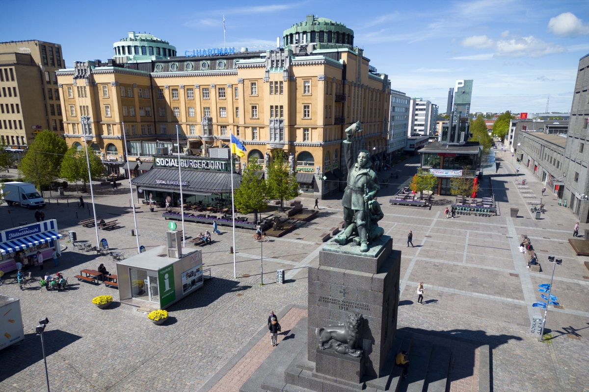 Tutkimuksessa Vaasaa kuvailtiin sekä historialliseksi että moderniksi. Kaupungin ytimessä sykkii elinvoimainen sydän. Toriympäristöä kuvataan jykevän kaupunkimaiseksi. 