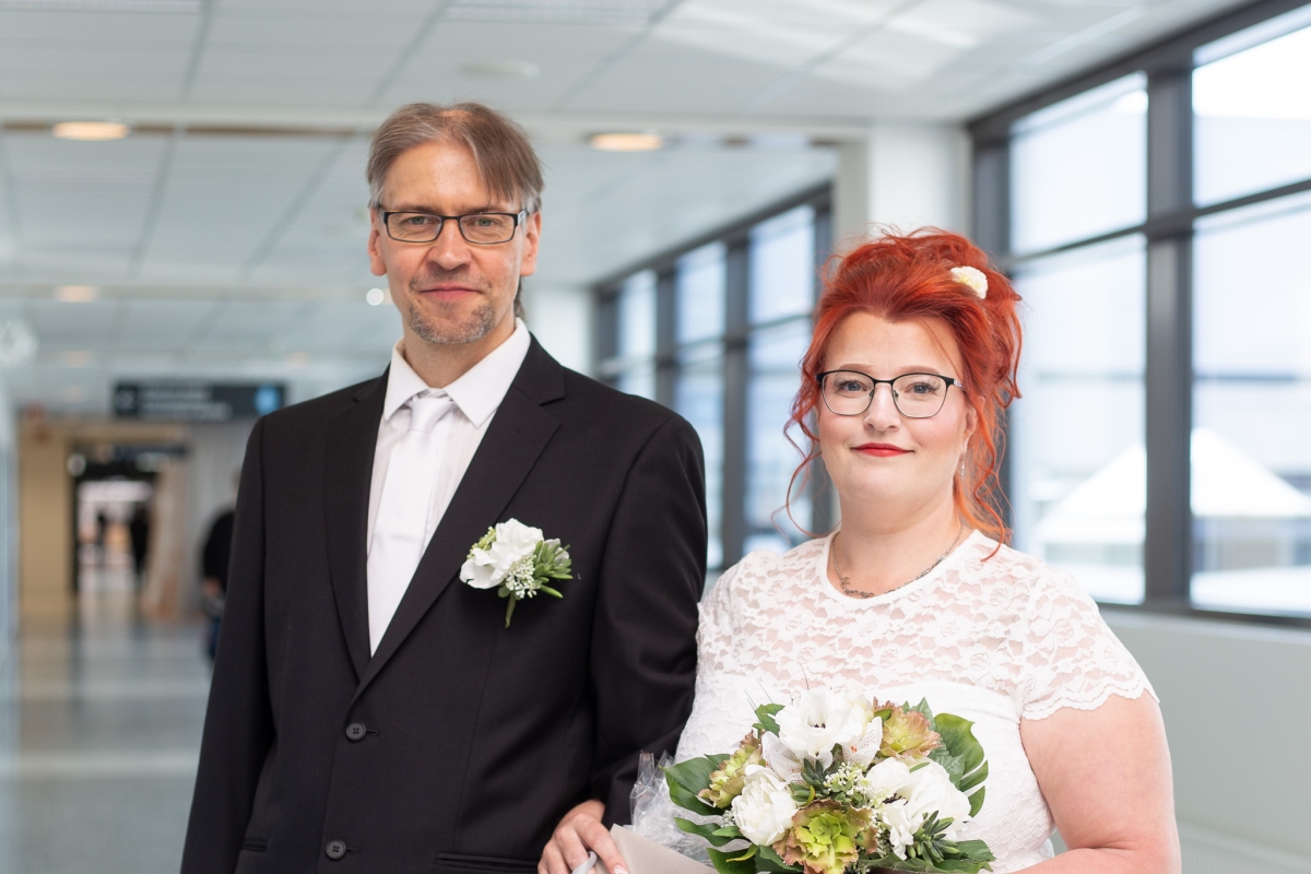 Mika ja Marja-Liisa Mäenpää halusivat naimisiin siellä, missä heidän tarinansa alkoi.