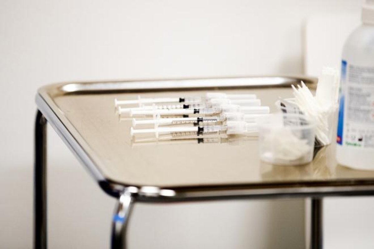 Koronarokoteannoksia on jouduttu heittämään roskiin Vaasassa – Neljänsien rokotteiden jako laajenee ensi viikolla