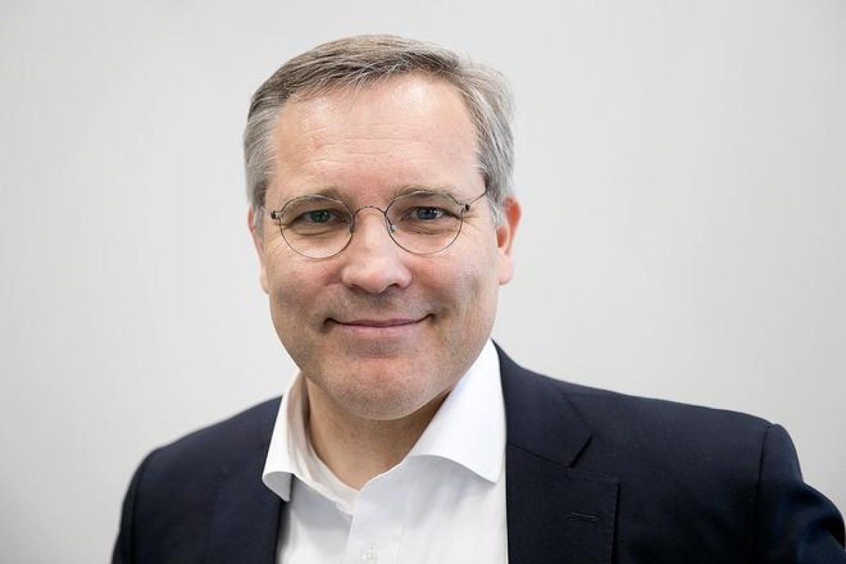 Mikael Pentikäinen toivoo työeläkeyhtiöiden ryhtyvän toimiin niiden yhdistämiseksi.