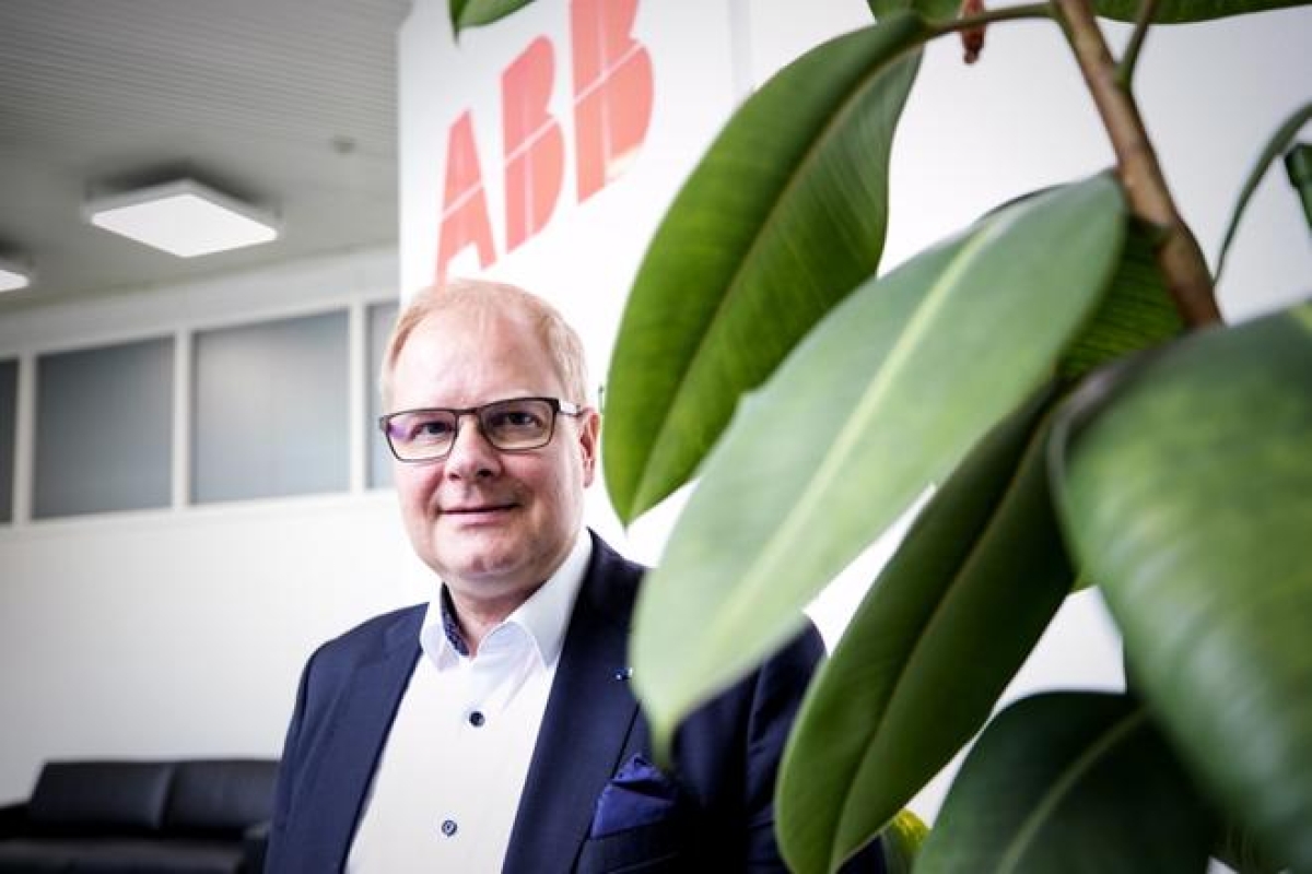 Tilauskirjojaan pullistanut ABB iloitsee nuorten suosiosta – Yhtiö näkyy nyt myös asuntomessuilla