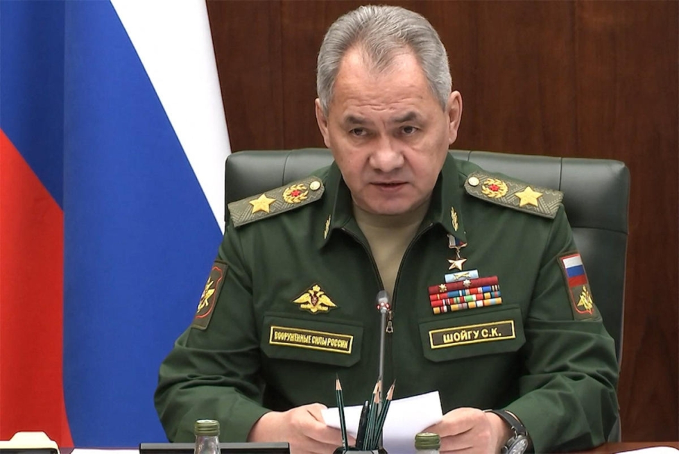 Venäjän puolustusministeriö julkisti lauantaina videon, jossa Shoigu osallistuu kokoukseen. LEHTIKUVA/AFP
