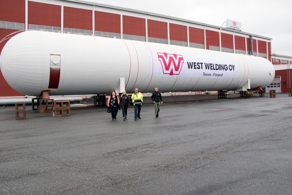 Vuonna 2020 Teuva ja West Welding näkyivät, kun Talvivaaraan lähti kaksi isoa ammoniakkisäiliötä. Arkistokuva