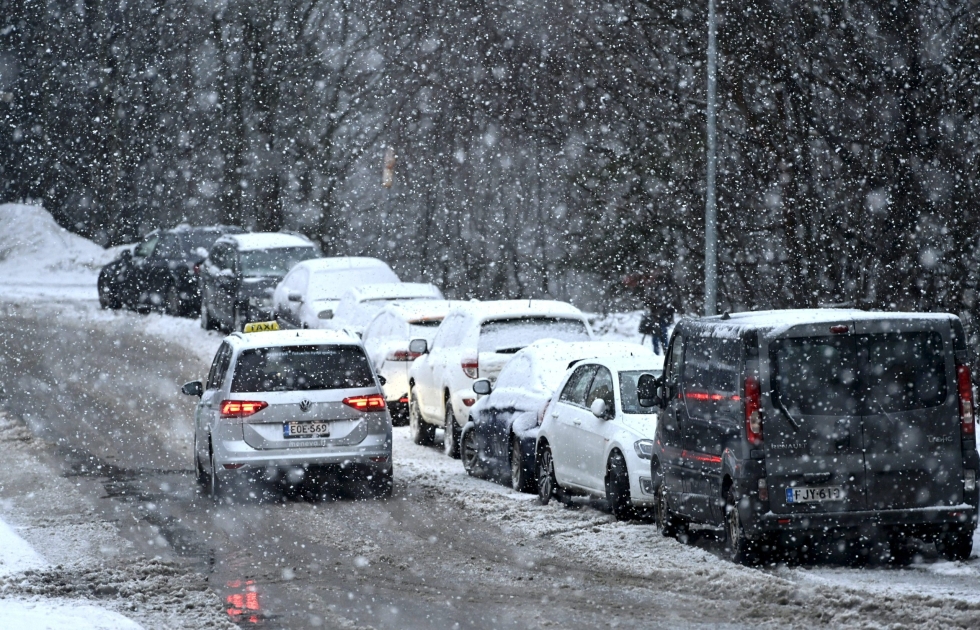 Uudellamaalla erittäin huono ajokeli, tiet lumisia ja jäisiä – Lapissa  tehtiin tänään talven pakkasennätys | Ilkka-Pohjalainen