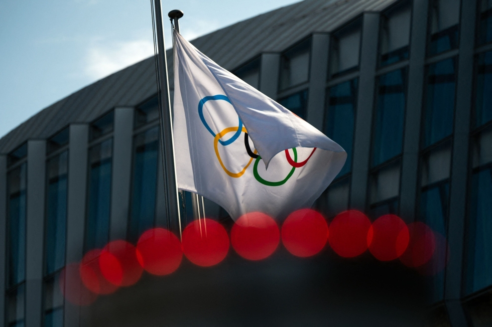 Kansainvälinen olympiakomitea KOK ilmoitti tammikuussa tutkivansa "polkua", jota pitkin kulkemalla venäläiset ja valkovenäläiset urheilijat voisivat osallistua Pariisin olympialaisiin neutraalin lipun alla. LEHTIKUVA/AFP