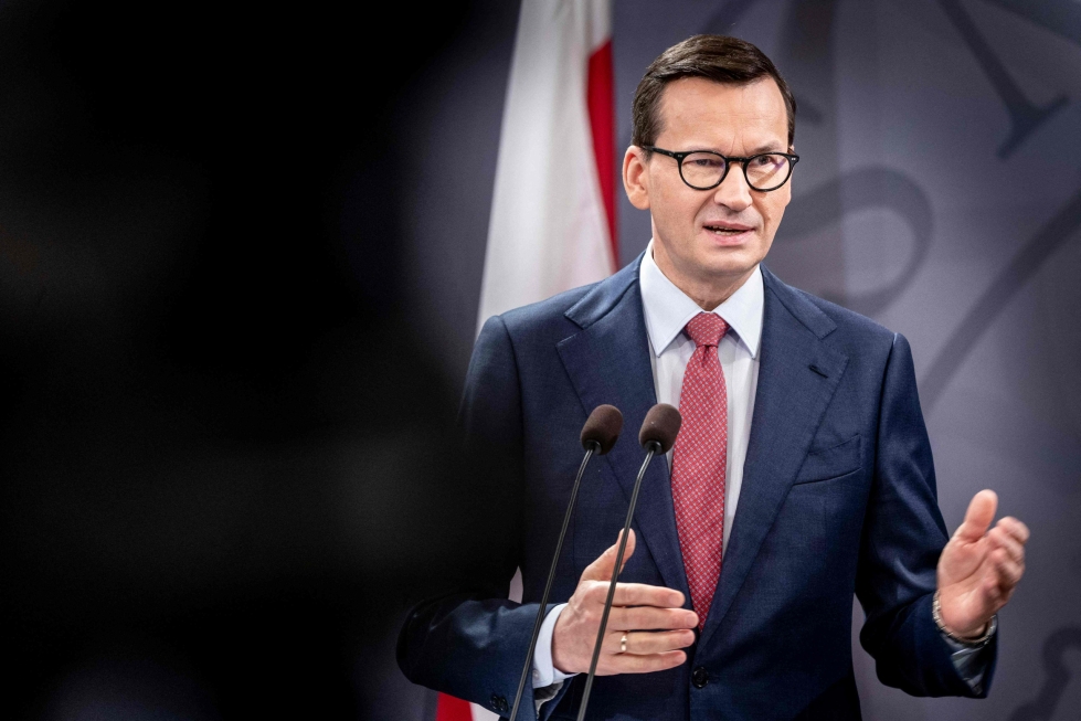 Viimeisin ehdotus EU:n uudeksi Venäjän vastaiseksi pakotepaketiksi on liian heikko, sanoo Puolan pääministeri Mateusz Morawiecki. LEHTIKUVA/AFP