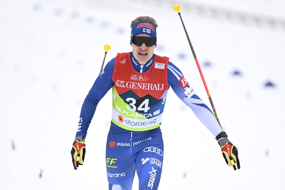 Ville Ahonen sijoittui maastohiihdon miesten MM-sprintin välierässä viidenneksi. LEHTIKUVA / Vesa Moilanen