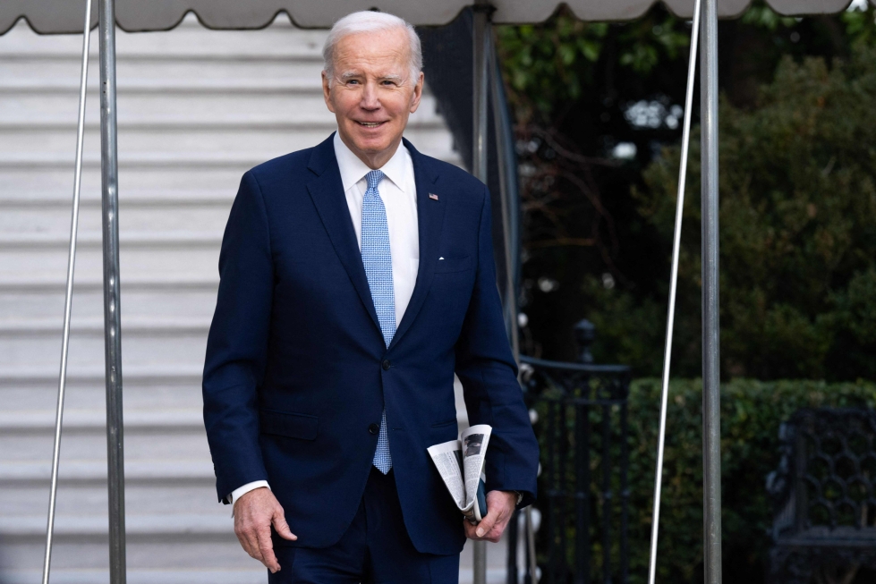 Yhdysvaltain presidentti Joe Biden sanoo epäilevänsä, että Kiinan ehdotus hyödyttää vain Venäjää. LEHTIKUVA / AFP