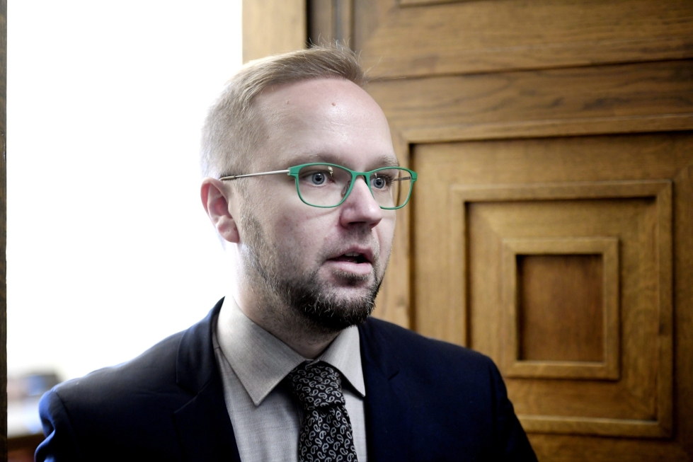Hämeenlinnan kaupunginjohtajan Olli-Poika Parviaisen mukaan kaupunki edellyttää Hämeenlinnan Lentopallokerholta toimia. LEHTIKUVA / HEIKKI SAUKKOMAA