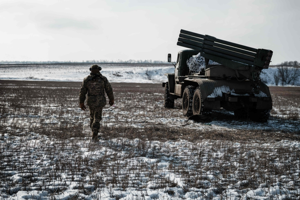 Raportin mukaan Venäjän hyökkäys Ukrainaan on epävakauttanut Suomen toimintaympäristöä pitkäaikaisesti. Kuva Bahmutin läheltä Ukrainasta. LEHTIKUVA/AFP