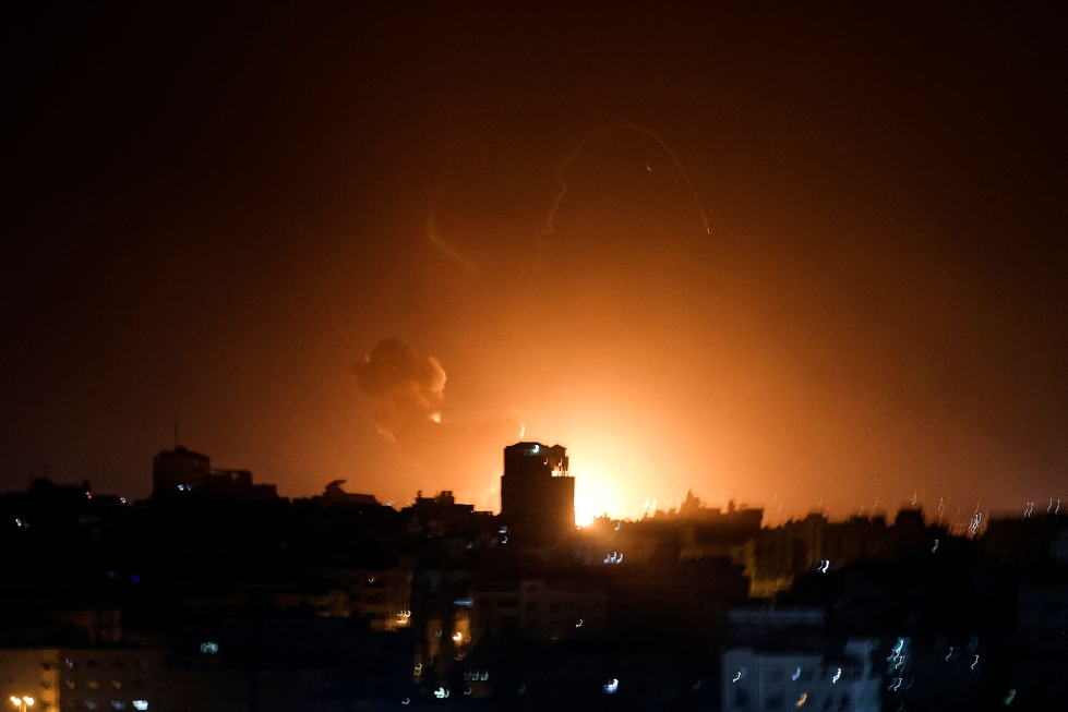 Israel on jälleen tehnyt ilmaiskuja Gazan kaistalle sen jälkeen, kun palestiinalaisalueelta ammuttu raketti torjuttiin Israelin puolella. Kuva Gazasta tiistailta. LEHTIKUVA/AFP