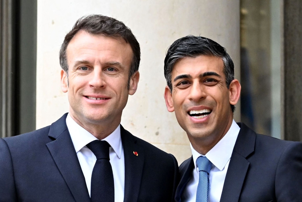 Ranskan presidentti Emmanuel Macron otti Britannian pääministeri Rishi Sunakin vastaan Elysee-palatsissa Pariisissa. LEHTIKUVA/AFP