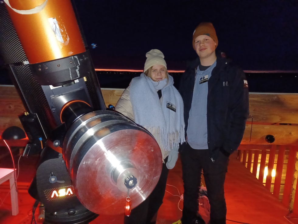 Johanna Hautamäki houkutti rakkaansa Markus Backmanin tähtitieteeseen. Yhteinen harrastus tuntuu todella hyvältä.