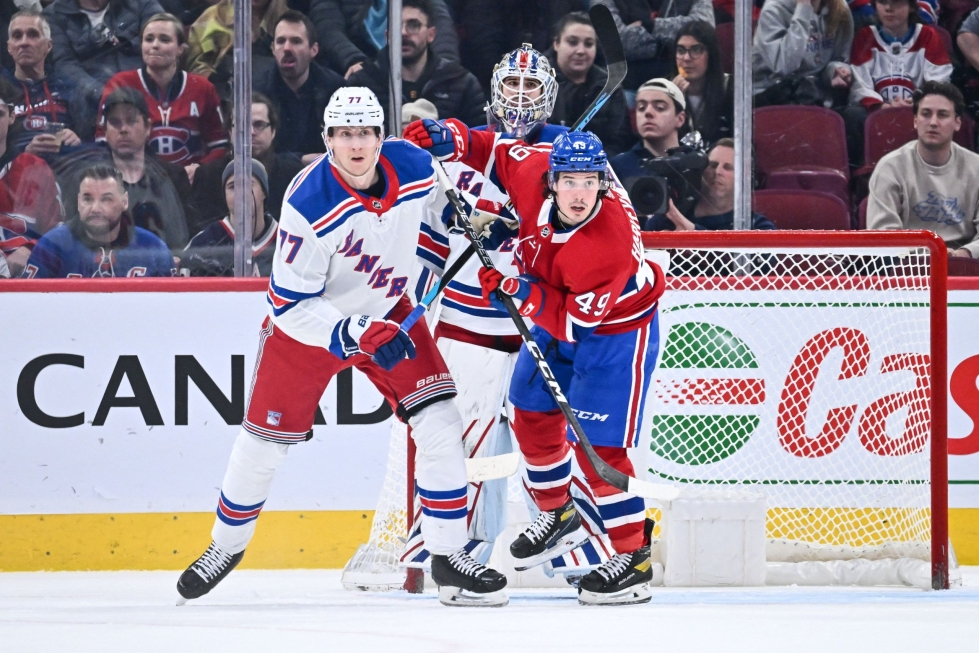 Rangersin Kaapo Kakko ja Niko Mikkola (kuvassa) jäivät ottelussa pisteittä, kuten myös Montrealin Jesse Ylönen. Montrealin Joel Armia oli yhä sivussa. LEHTIKUVA/AFP