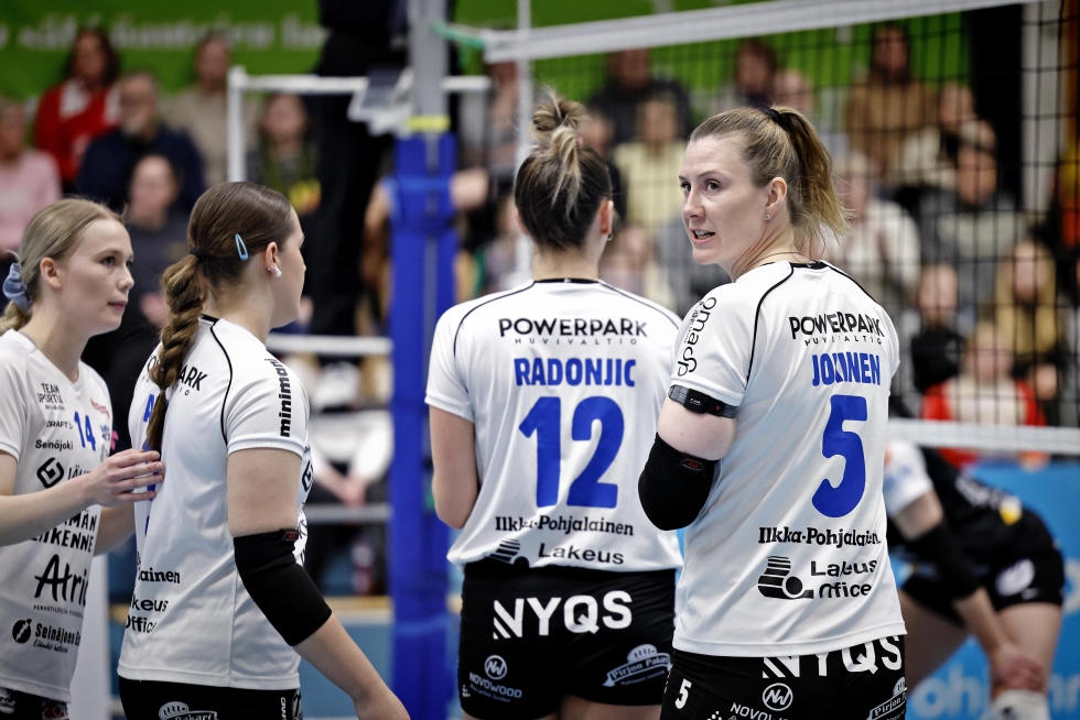Kaisa Jokinen ja Ivana Radonjic pelasivat hyvin sunnuntaina Nurmossa.