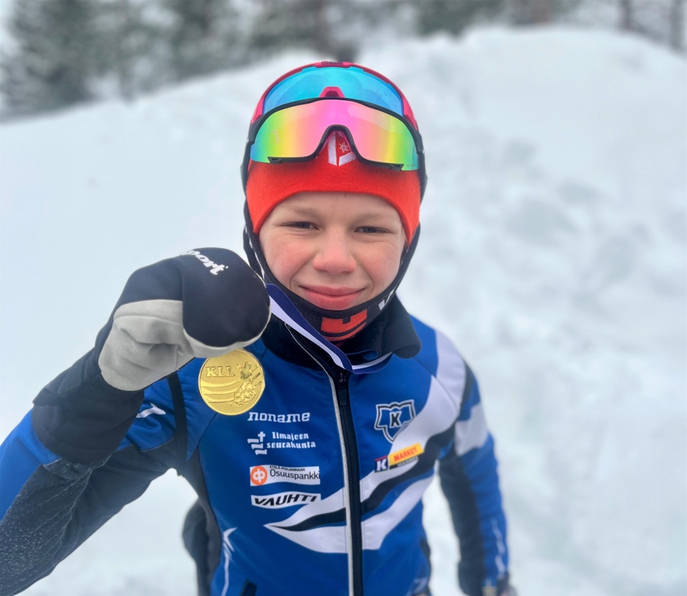 Kurikkalainen Kaarlo Orhanen, 11, hiihti tuplakultaa KLL:n mestaruuskilpailuissa viikonvaihteessa.