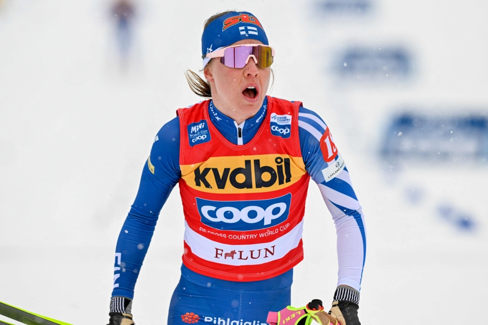 Kerttu Niskanen voitti perinteisen hiihtotavan väliaikalähdön 15,9 sekunnin erolla Saksan Katharina Hennigiin. LEHTIKUVA/AFP