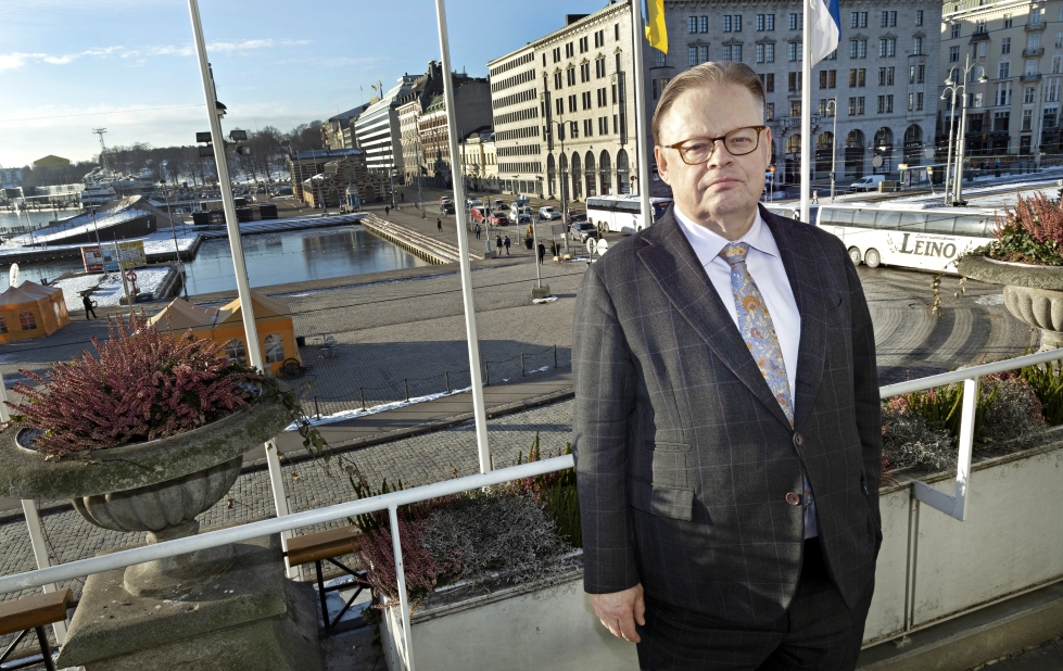 Pormestari Juhana Vartiaisen nykyinen työpaikka Helsingin kaupungintalossa sijaitsee aivan pääkaupungin keskustassa. 
