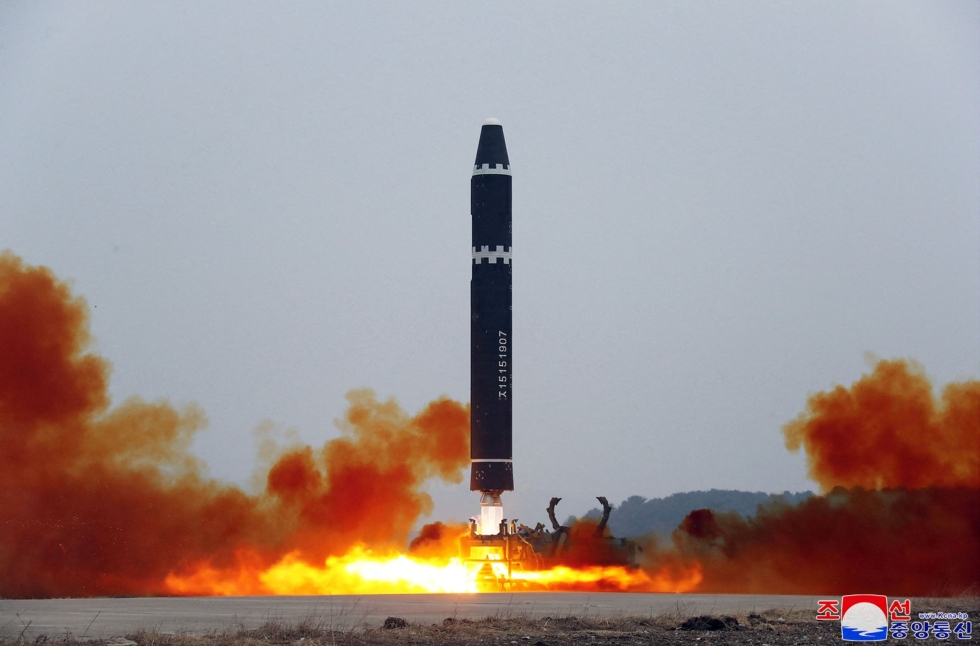 Pohjois-Korea testaa ballistisia ohjuksiaan jo toistamiseen muutaman päivän sisällä. LEHTIKUVA/AFP /KCNA 