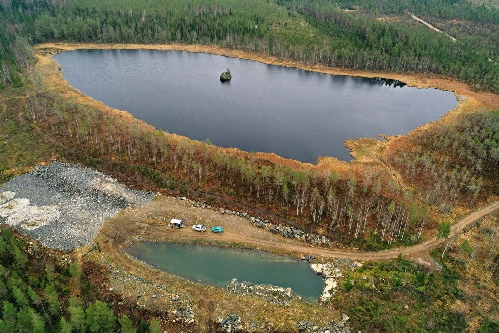 Suomeen voi tulla useiden miljardien eurojen edestä investointeja, kun Eurooppa pyrkii turvaamaan kriittisten raaka-aineiden saatavuuden eurooppalaisella tuotannolla. Samalla uudet kaivokset vaikuttaisivat lähiympäristöön. Kuvassa Syväjärven kaivosalue Keski-Pohjanmaalla. LEHTIKUVA / Vesa Moilanen