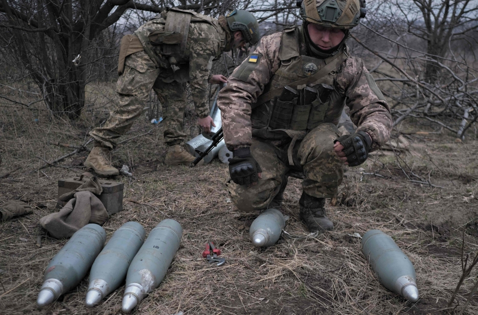 Ukrainalaisia sotilaita Bahmutin lähellä. LEHTIKUVA/AFP