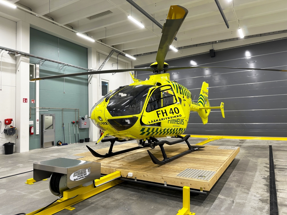 Helikopterien ensisijaisena tehtävänä on viedä lääkäri nopeasti potilaan luokse. Potilas kuljetetaan sairaalaan yleensä ambulanssilla.  
