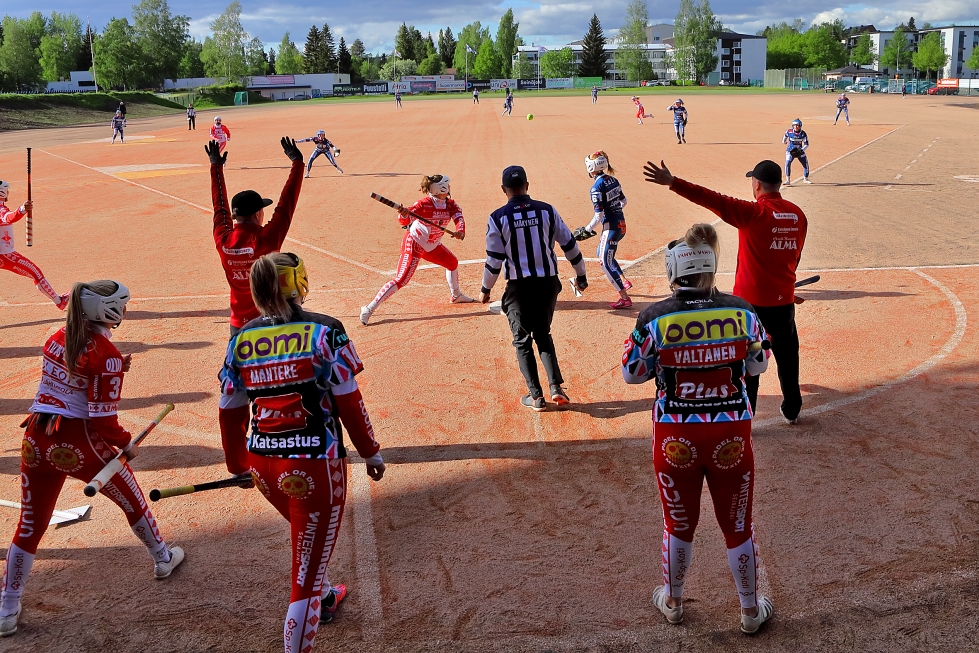 Seinäjoen Maila-Jussien suoritus ei riittänyt voittoon kotikaupungin pesäpallostadionin uudella pinnoitteella.