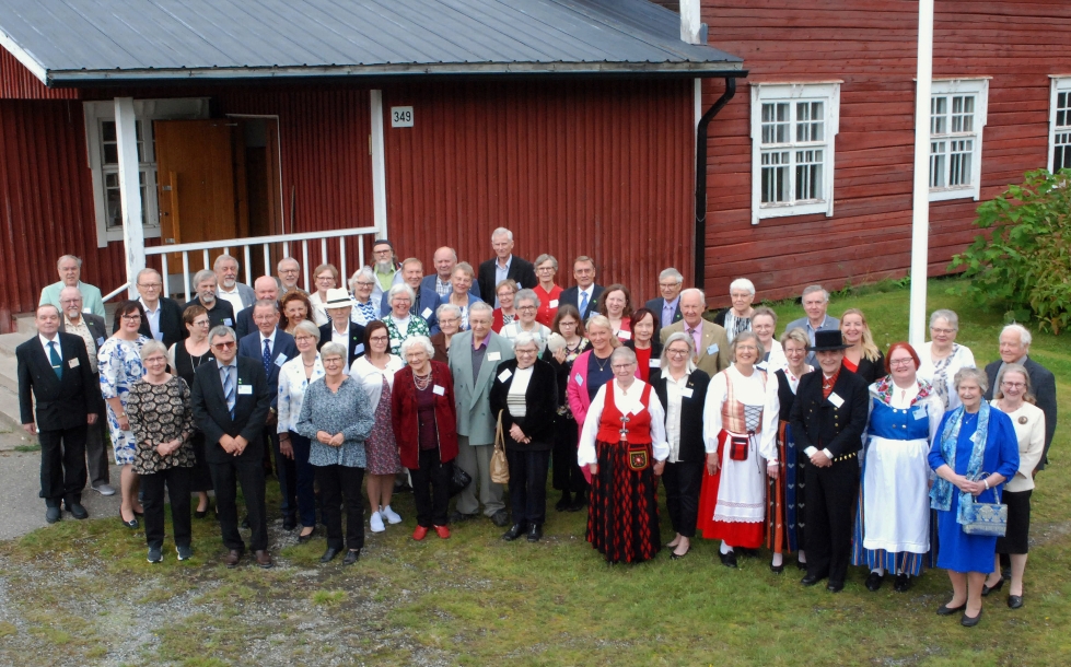 Lampimäen suku juhlisti Jokivarrella sukuseuran 40-vuotista taivalta elokuun lopulla lähes 60 jäsenen voimin.