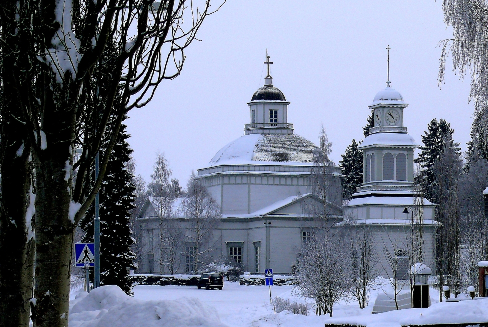 Alajärven kirkossa sisälämpötila oli viime viikolla poikkeuksellisen alhaalla. Arkistokuva.