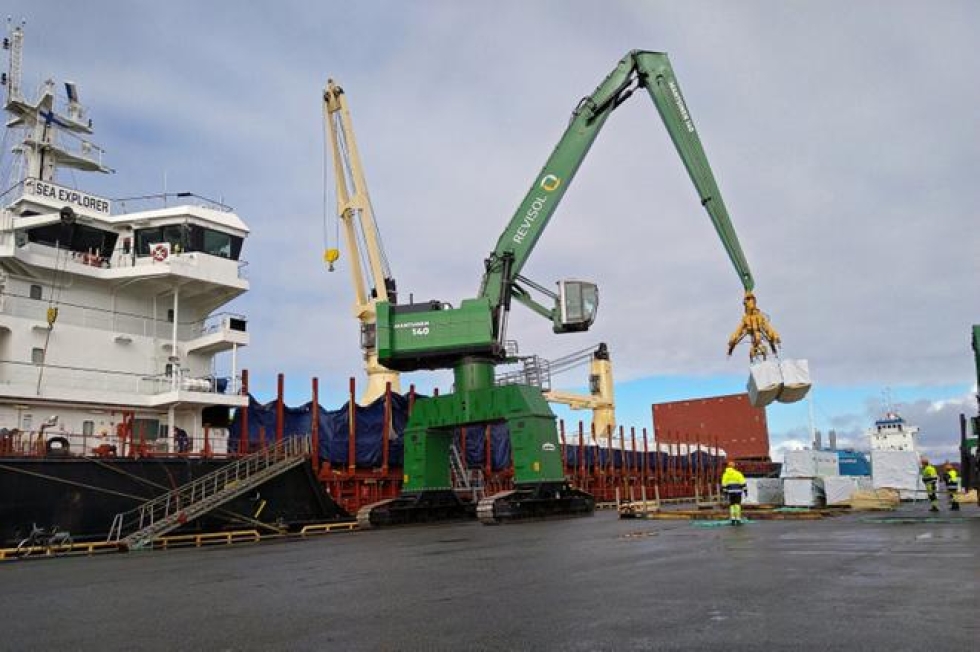 Kaskisten satamassa ollaan valmiita kehittämään palveluita merituulivoima-alue Tyrskyn rakentamiseksi.
