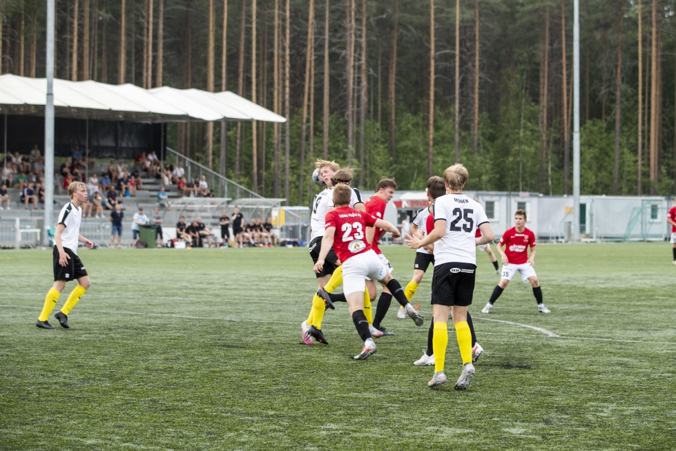 Jippo taisteli kesäkuussa 17-vuotiaiden SM-sarjan ottelussa Kuopion Palloseuraa vastaan. Jipon nuoret hakevat lisäpisteitä tänään tiistaina kotikentältä suorana nähtävästä ottelusta.