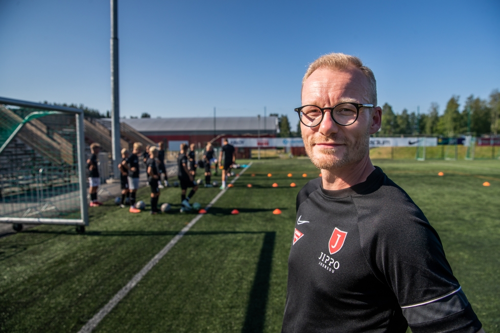Jippo-junioreiden uusi puheenjohtaja Jani Koivunen toivoo urheiluseurojen tekevän enemmän yhteistyötä.